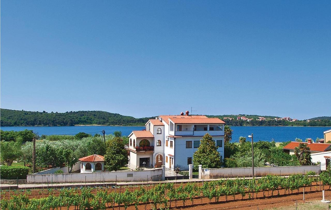 Beautiful Apartment In Pula With Kitchen Экстерьер фото