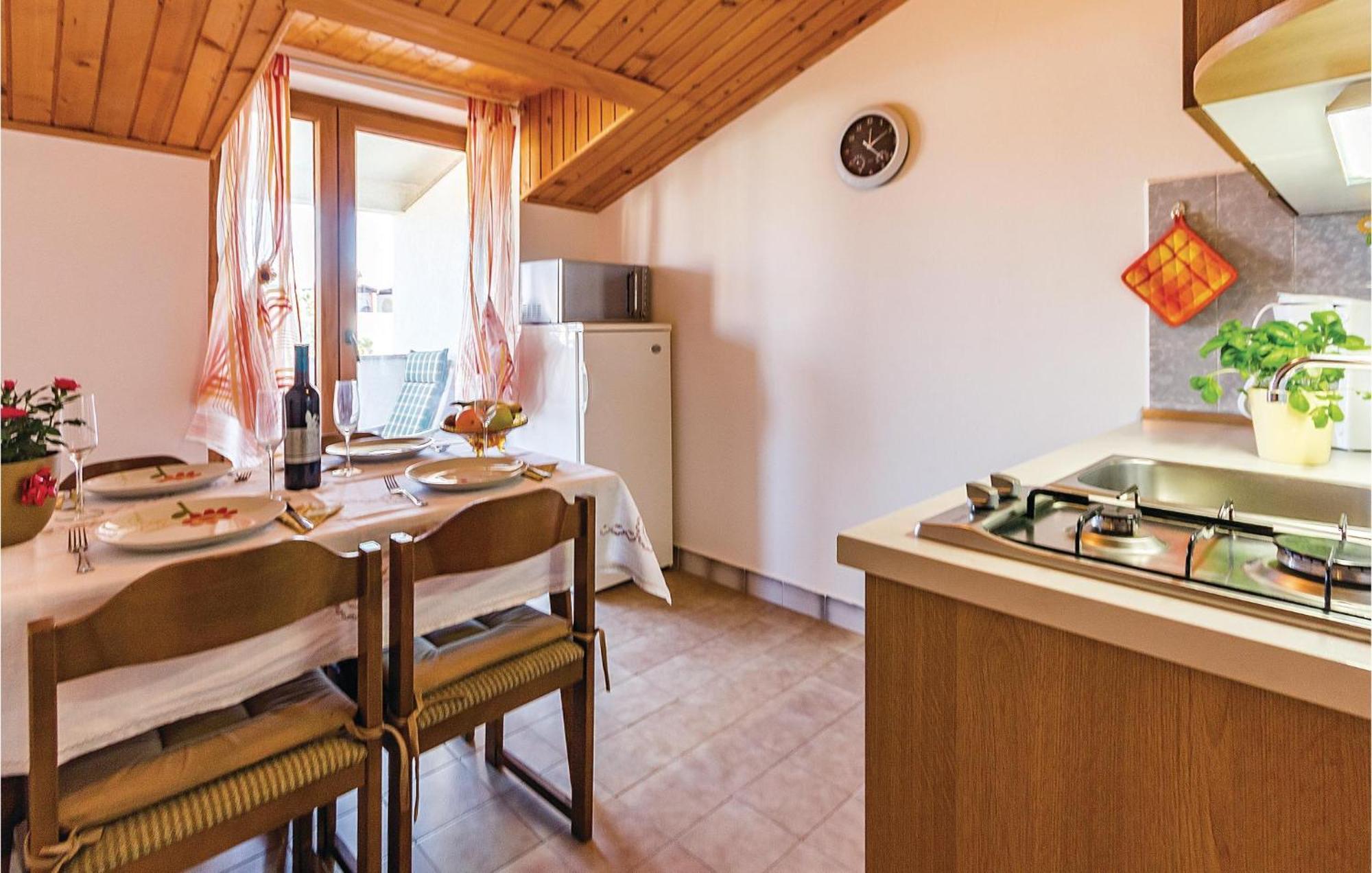 Beautiful Apartment In Pula With Kitchen Экстерьер фото
