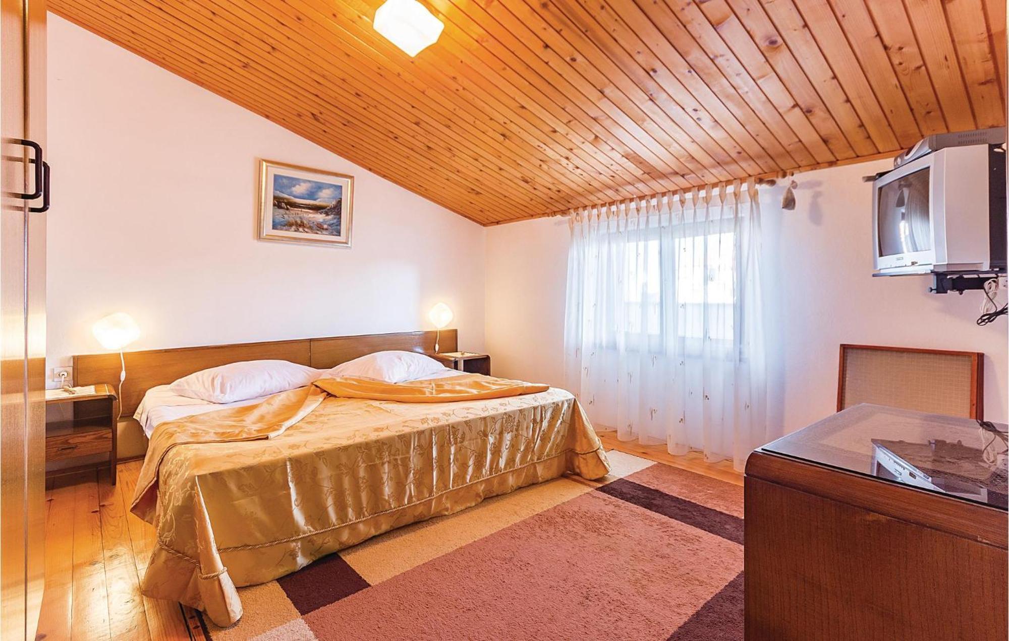 Beautiful Apartment In Pula With Kitchen Экстерьер фото